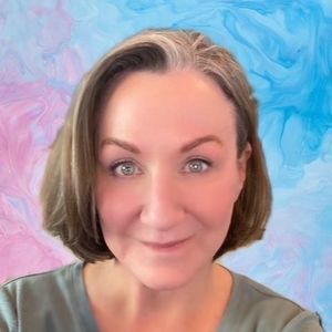 Meet your Posher, Leslie